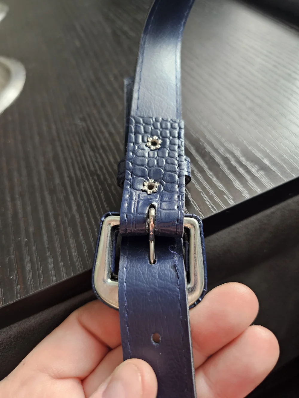 Vintage 80s Navy Blue Faux Croc Skinny Belt | Embossed Leather Look | Size 13
